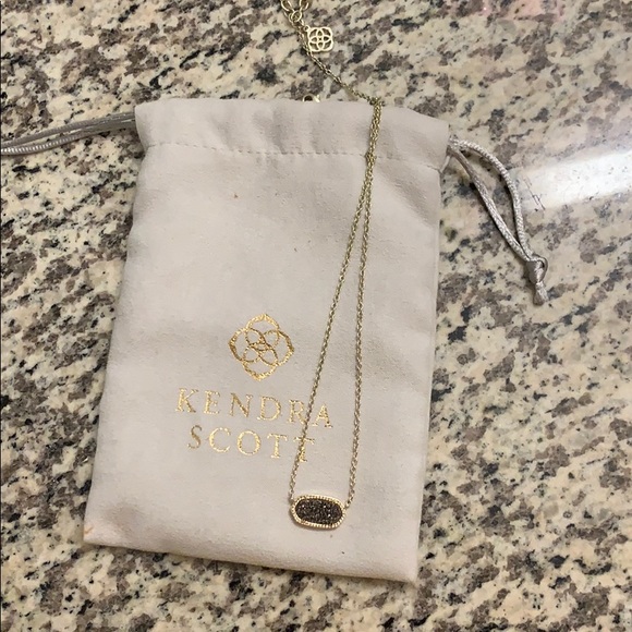 Kendra Scott Jewelry - Kendra Scott Elisa Pendant Necklace Kendra Scott Jewelry - Kendra Scott Elisa Pendant Necklace